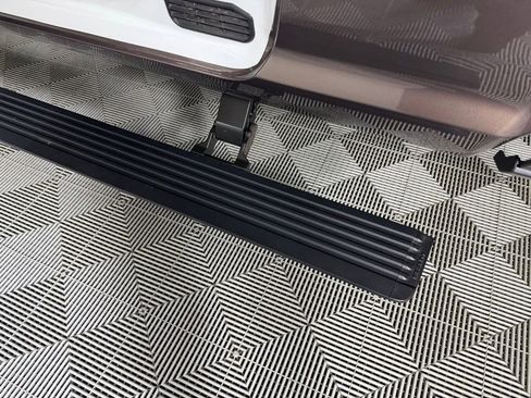 Used 2024 RAM 2500 Limited w/ Towing Technology Group image 29