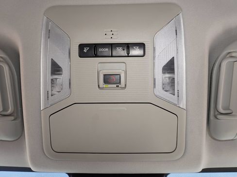 Used 2021 Toyota RAV4 XLE FWD image 20