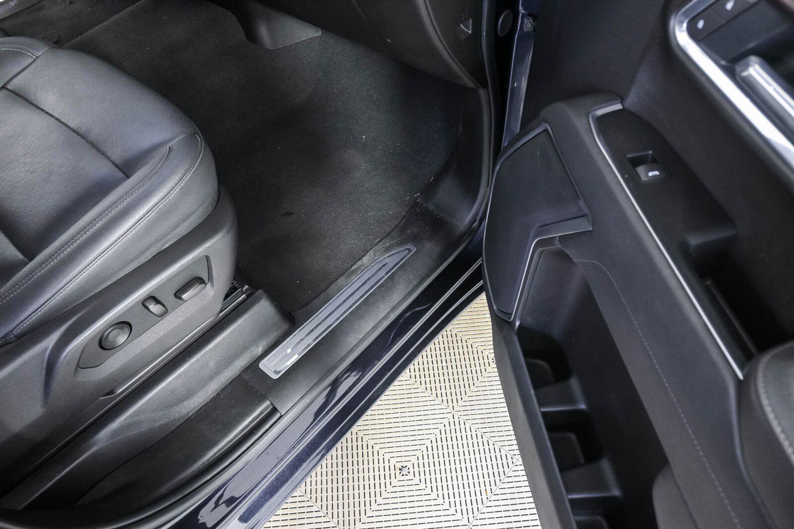 Used 2025 GMC Sierra 1500 SLT RWD image 22