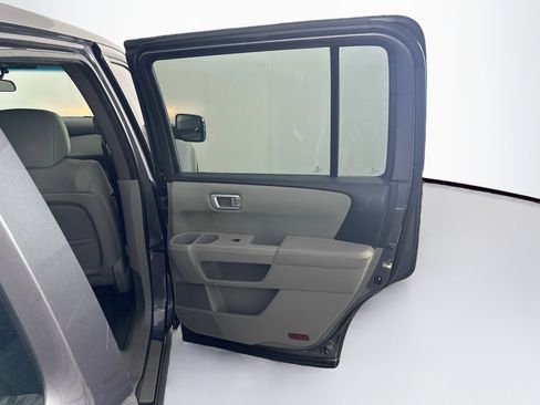 Used 2014 Honda Pilot LX image 30