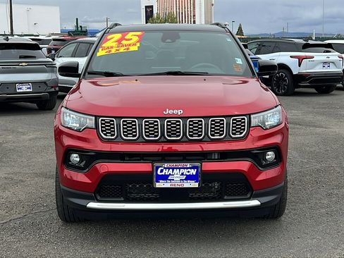 Used 2025 Jeep Compass Limited AWD/4WD image 2