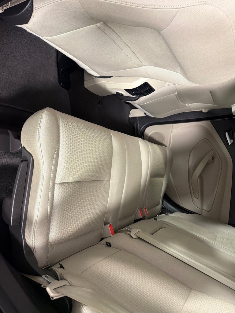 Used 2017 Ford Escape SE FWD image 19