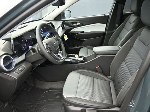 New 2026 Chevrolet Trax LT w/ Driver Confidence Package FWD image 15