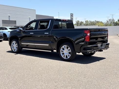 Used 2025 Chevrolet Silverado 1500 High Country AWD/4WD image 8