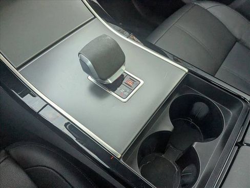 Used 2025 Land Rover Range Rover Velar Dynamic SE image 15