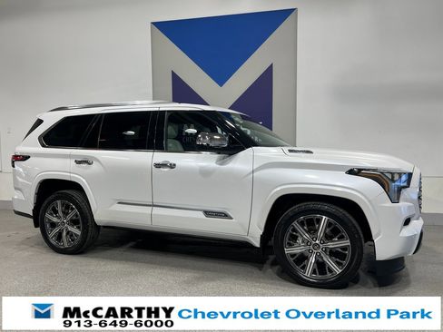 Used 2023 Toyota Sequoia Capstone image 3