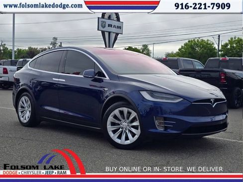 Used 2018 Tesla Model X 75D image 1