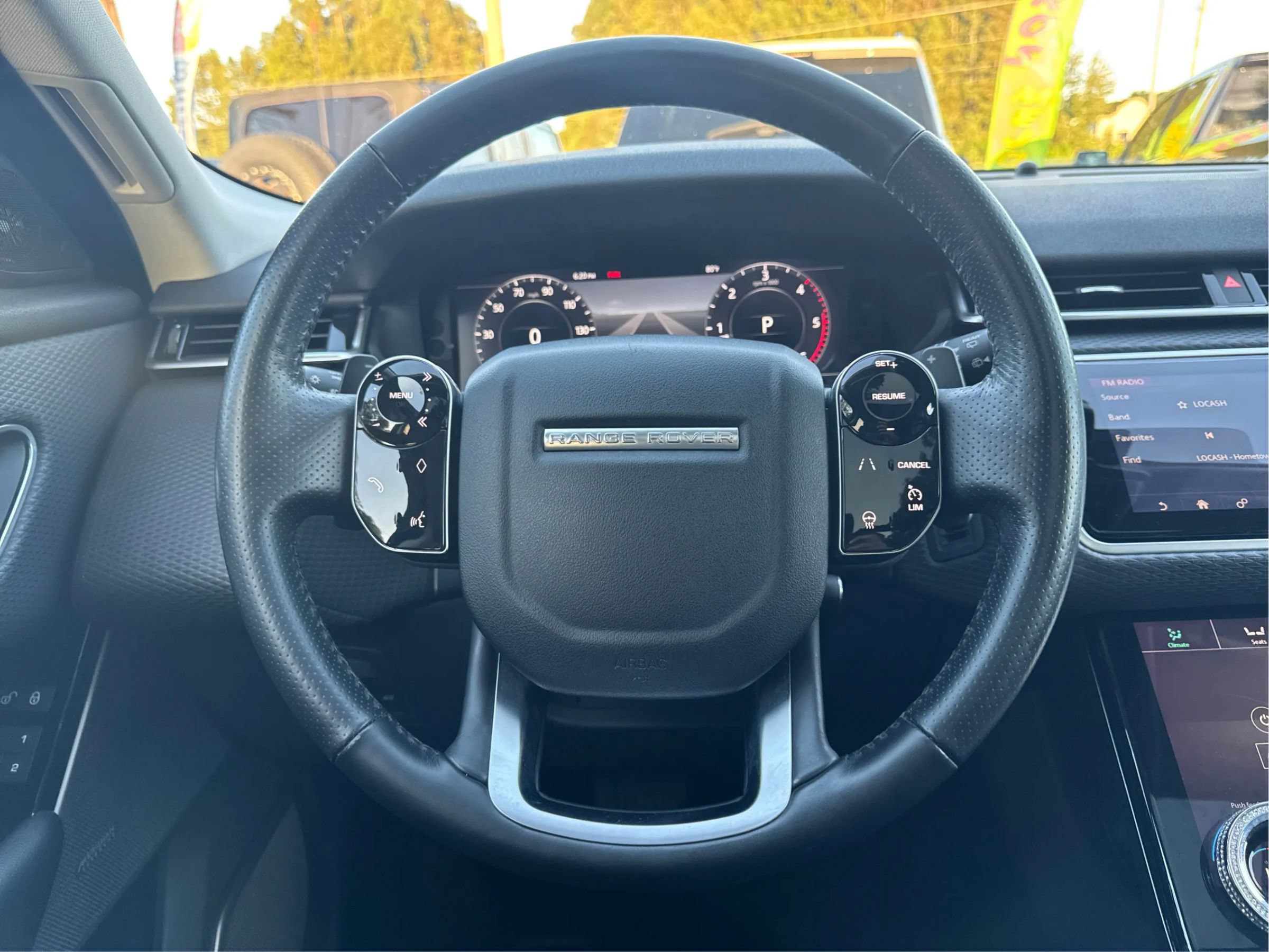 Used 2018 Land Rover Range Rover Velar S AWD/4WD image 19