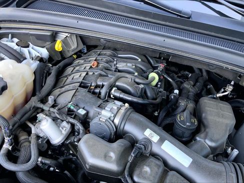 Used 2023 Jeep Grand Cherokee Altitude AWD/4WD image 33