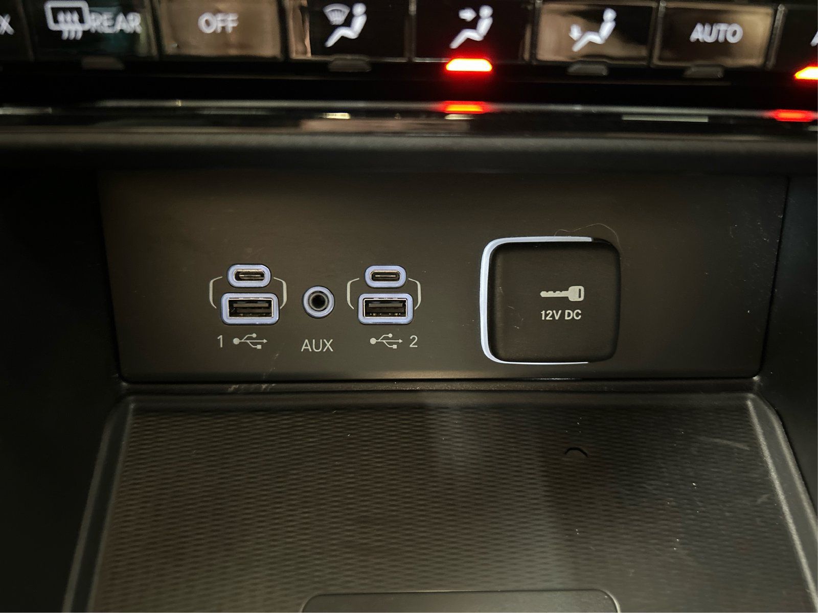 Used 2024 Jeep Grand Cherokee L Laredo AWD/4WD image 34