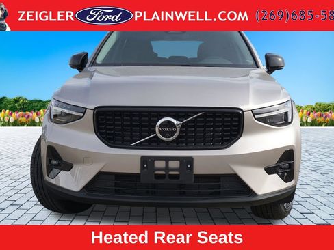 Used 2024 Volvo XC40 B5 Plus w/ Protection Package Premier AWD/4WD image 8