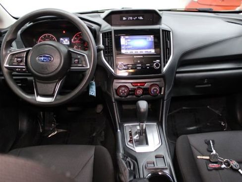 Used 2019 Subaru Impreza 2.0i image 2