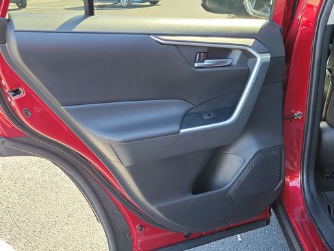 Used 2023 Toyota RAV4 XLE w/ Convenience Package FWD image 13