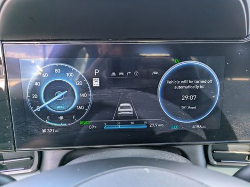 Used 2025 Hyundai Elantra Limited image 26