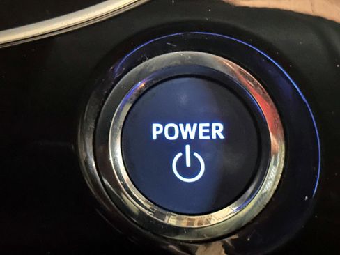 Used 2021 Toyota Prius XLE image 26