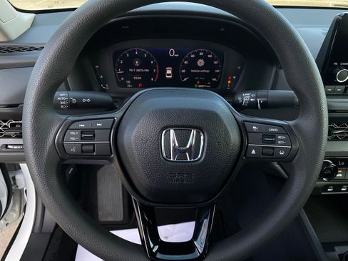 Used 2025 Honda Accord LX image 20