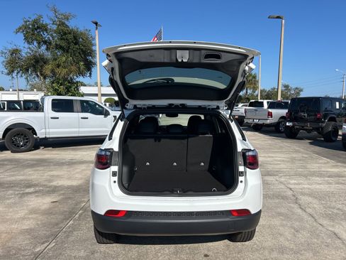 New 2026 Jeep Compass Latitude image 27