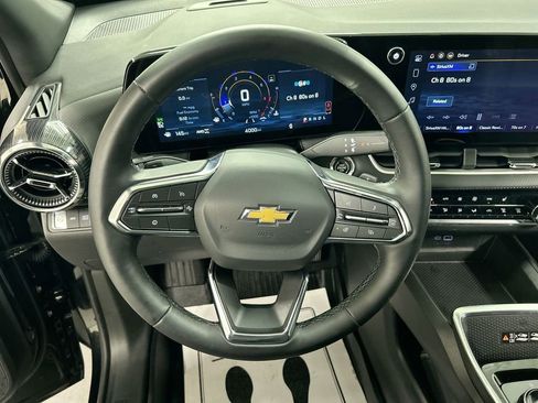 New 2026 Chevrolet Equinox LT w/ Convenience Package II AWD/4WD image 12