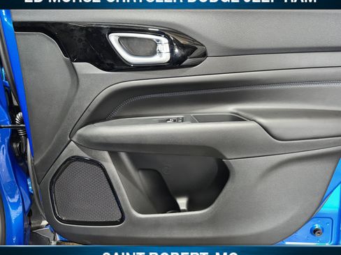 New 2026 Jeep Compass Latitude AWD/4WD image 30