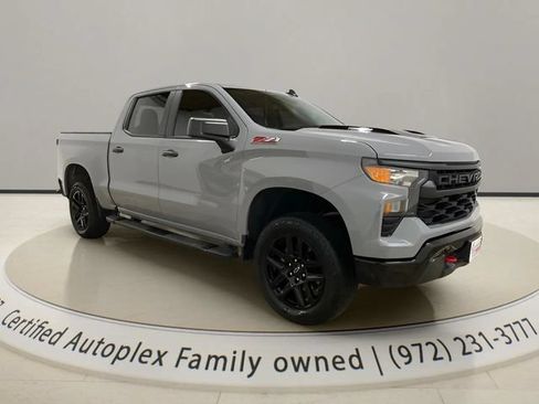 Used 2025 Chevrolet Silverado 1500 Custom Trail Boss w/ LPO, Dark Essentials Package AWD/4WD image 7