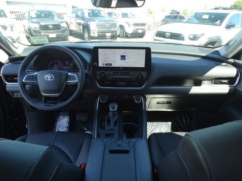 New 2026 Toyota Grand Highlander Limited image 15