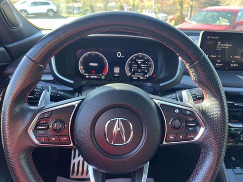 Used 2023 Acura MDX A-Spec image 29