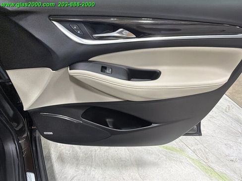 Used 2018 Buick Enclave Premium w/ Experience Buick Package AWD/4WD image 28