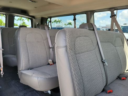 Used 2025 Chevrolet Express 3500 LT w/ LT Preferred Equipment Group RWD image 23