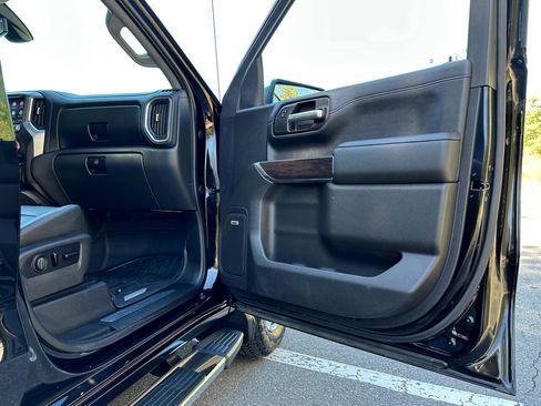 Used 2019 GMC Sierra 1500 SLT w/ SLT Premium Plus Package image 31