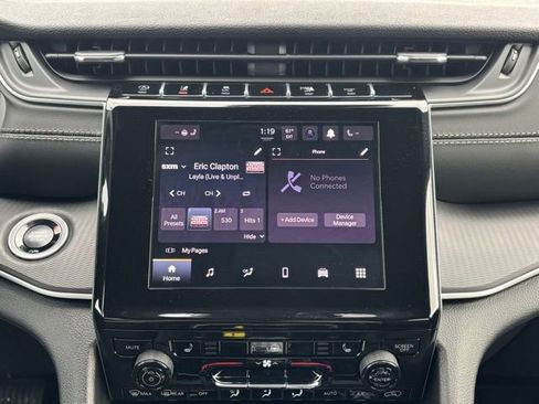 New 2025 Jeep Grand Cherokee Altitude AWD/4WD image 17