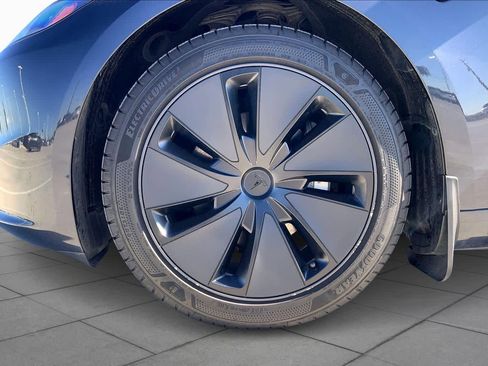 Used 2024 Tesla Model 3 Standard Range image 10
