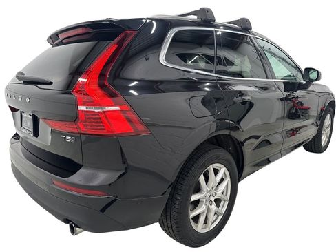 Used 2018 Volvo XC60 T5 Momentum w/ Advanced Package image 4