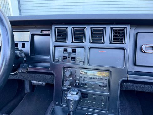 Used 1989 Chevrolet Corvette Coupe image 55