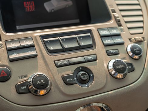 Used 2002 INFINITI Q45 image 18