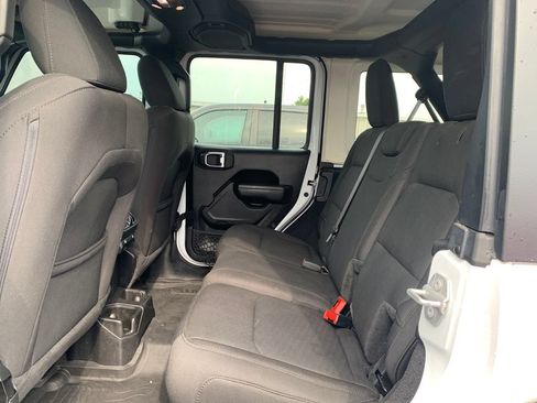 Used 2023 Jeep Wrangler Unlimited Sport AWD/4WD image 19