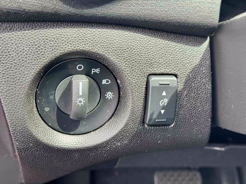 Used 2016 Ford Fiesta SE FWD image 40