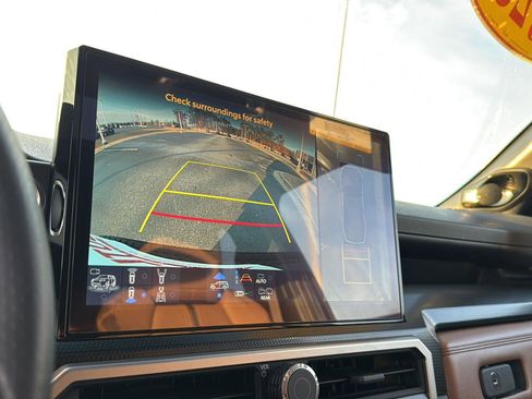 Certified 2025 Toyota 4Runner Limited image 24