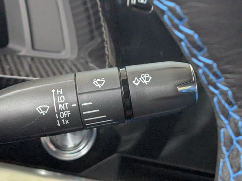 Used 2021 Chevrolet Corvette Stingray Premium Conv w/ Z51 Performance Package RWD image 24