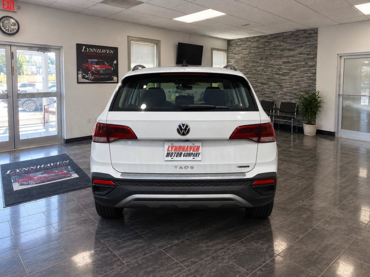 Used 2022 Volkswagen Taos S AWD/4WD image 15