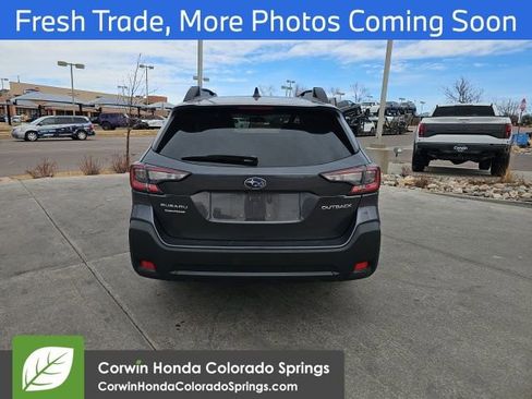 Used 2025 Subaru Outback Premium image 6