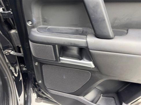 Used 2025 Land Rover Defender 110 S image 42