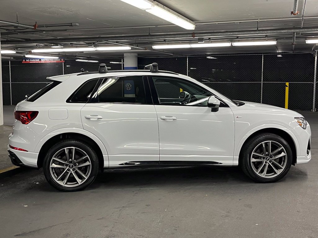 Used 2022 Audi Q3 2.0T Premium Plus w/ Premium Plus Package AWD/4WD image 40