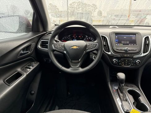 Used 2024 Chevrolet Equinox LT image 14
