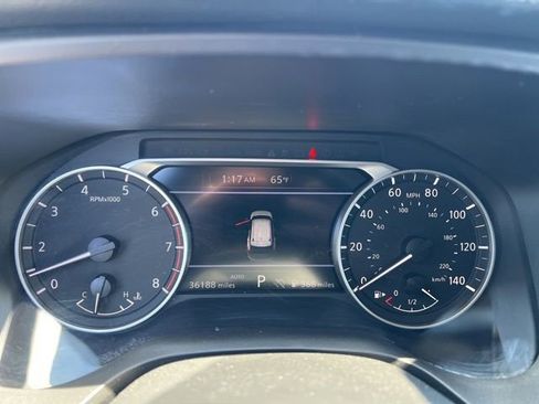 Used 2025 Nissan Rogue SV AWD/4WD image 11