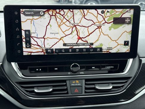 Used 2024 Nissan Altima 2.5 SR w/ SR Premium Package image 10