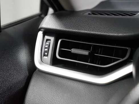 Used 2019 Toyota RAV4 XLE FWD image 24
