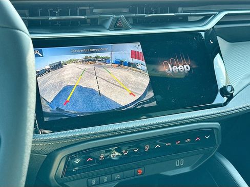 New 2026 Jeep Cherokee Limited AWD/4WD image 19