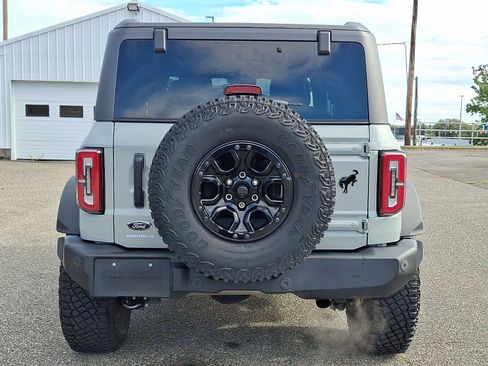 Used 2023 Ford Bronco Wildtrak image 5