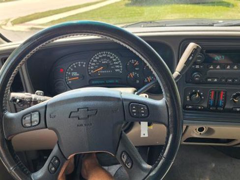 Used 2006 Chevrolet Avalanche Z66 w/ Preferred Equipment Group RWD image 18