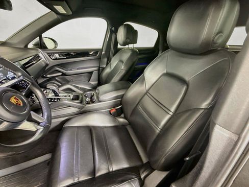 Used 2020 Porsche Cayenne AWD/4WD image 9